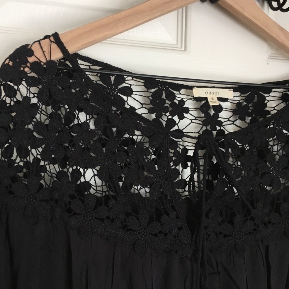 SPRING SALE 🛍 Boho Lace Tunic - Picture 3 of 5